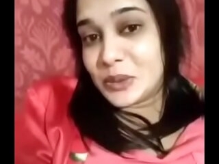 indian girl screw around with pussy
